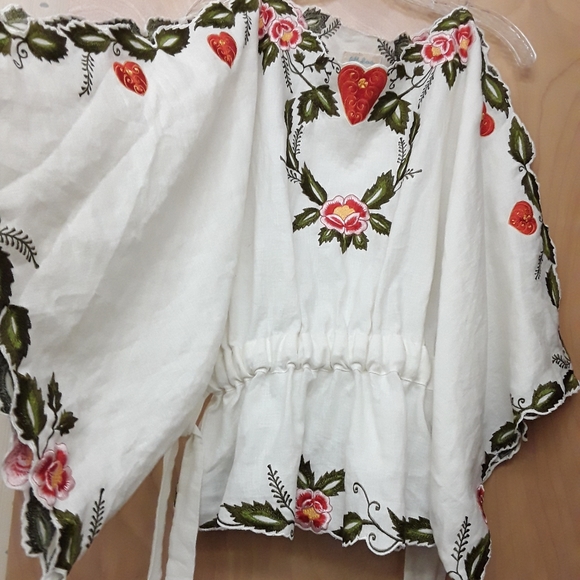 Fillyboo Tops - Fillyboo Embroidered White Flowy Floral Ivy Top